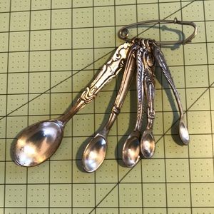 Measuring spoons